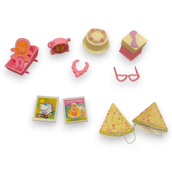 Vintage Kelly Pop Up Playhouse 1998 w/ Original Accessories (Incomplete) - Picture 9 of 10